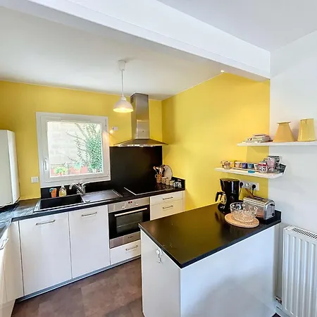 Moderne Centre-ville, 600m Plage, Securisee, Parking - Fr-1-361-368 Apartment *