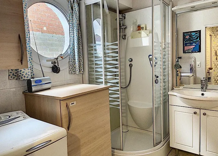 Moderne Centre-ville, 600m Plage, Securisee, Parking - Fr-1-361-368