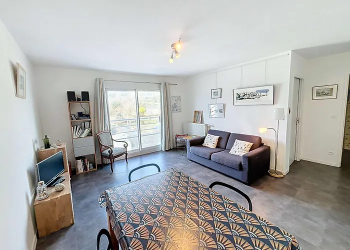 Appartement Moderne Centre-ville, 600m Plage, Résidence Sécurisée, Parking - Fr-1-361-368 *